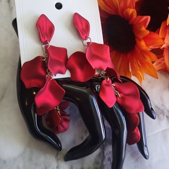 Red Rose Petal Long Earrings - Picture 4 of 15